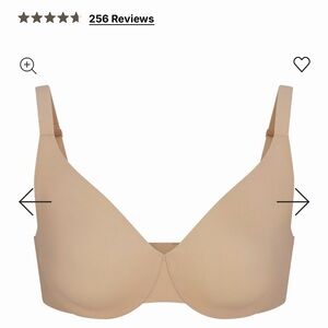 SKIMS Smooth Wireless Contour Bra in Nude